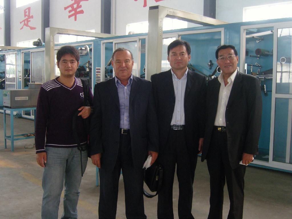 卫生巾生产线 (中国 江苏省 生产商) - 生活用纸