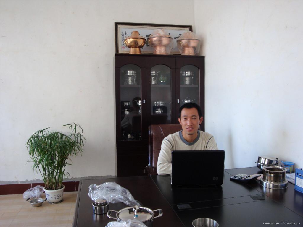 齐鲁饭店海鲜自助_自助海鲜馆平面图_海鲜广告