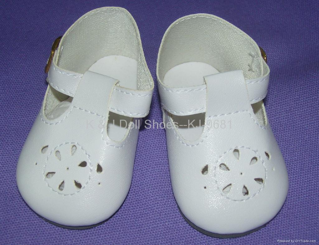 Doll shoes 1