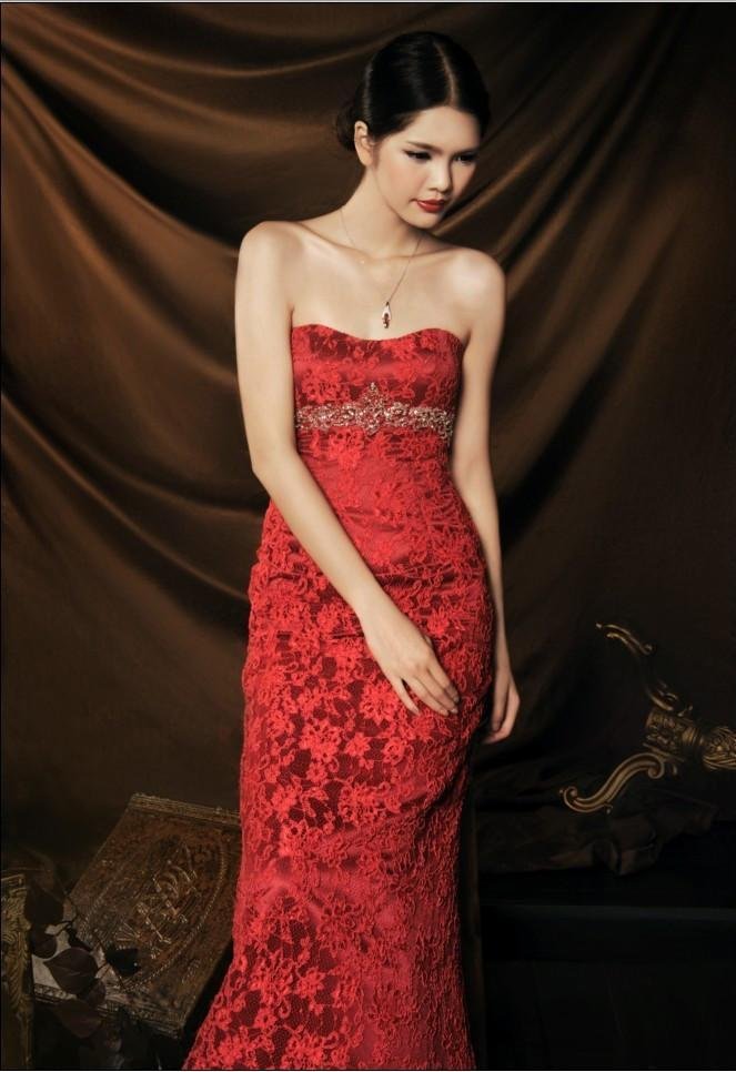 Spetacular red lace emboridered wedding dress LA644