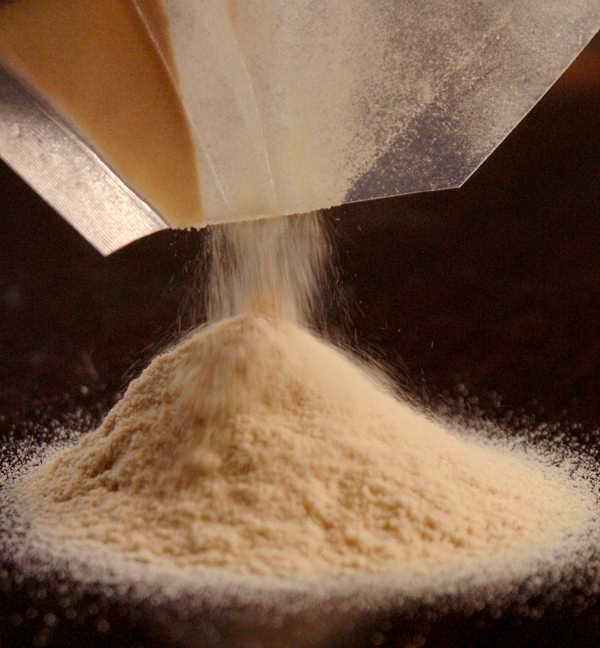 http://img.diytrade.com/cdimg/1264868/14457359/0/1283084846/SOY_LECITHIN_POWDER__Food_Grade.jpg