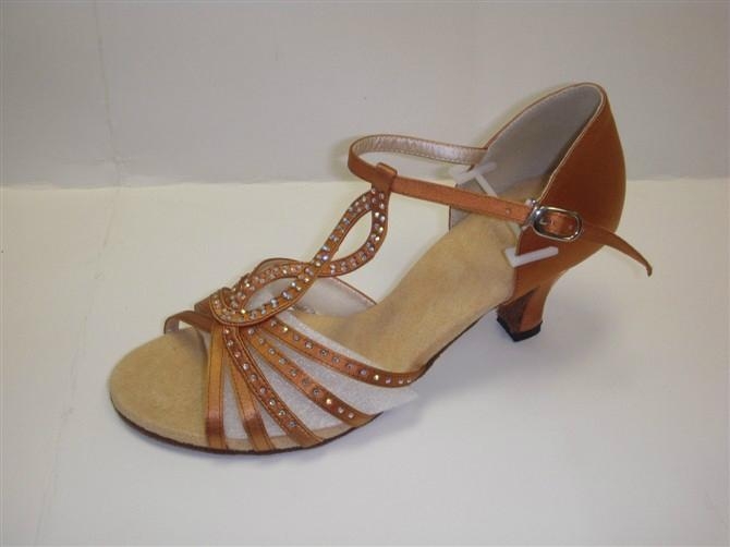 拉丁舞鞋硬底4厘米完整版拉丁舞鞋硬底4厘米