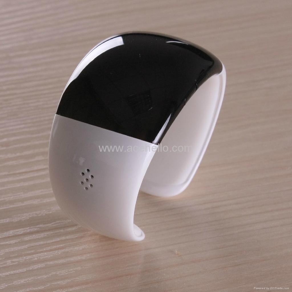 2012 Fashionable wrist bluetooth watch With P