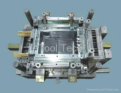 Automobile mould - 4 cavity side - tool-tech (Ch