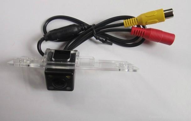 新凯越牌照灯牌子好不好 别克新凯越后杠灯哪