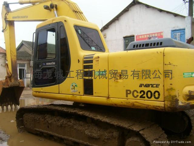 komatsu excavators character
