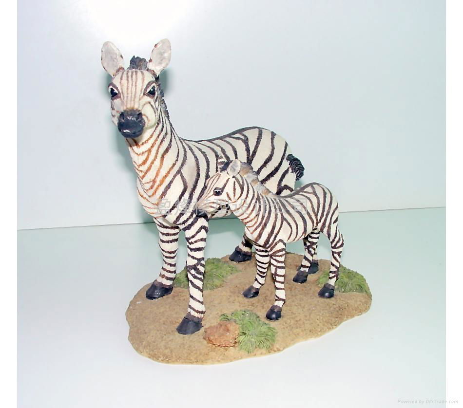 glass animal figurines