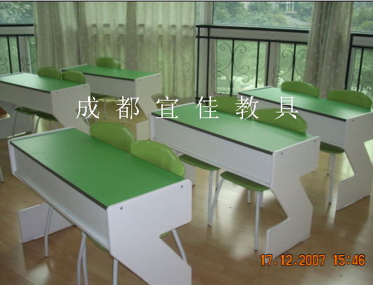 幼儿园小中大班专用桌椅 (中国 四川省 生产商