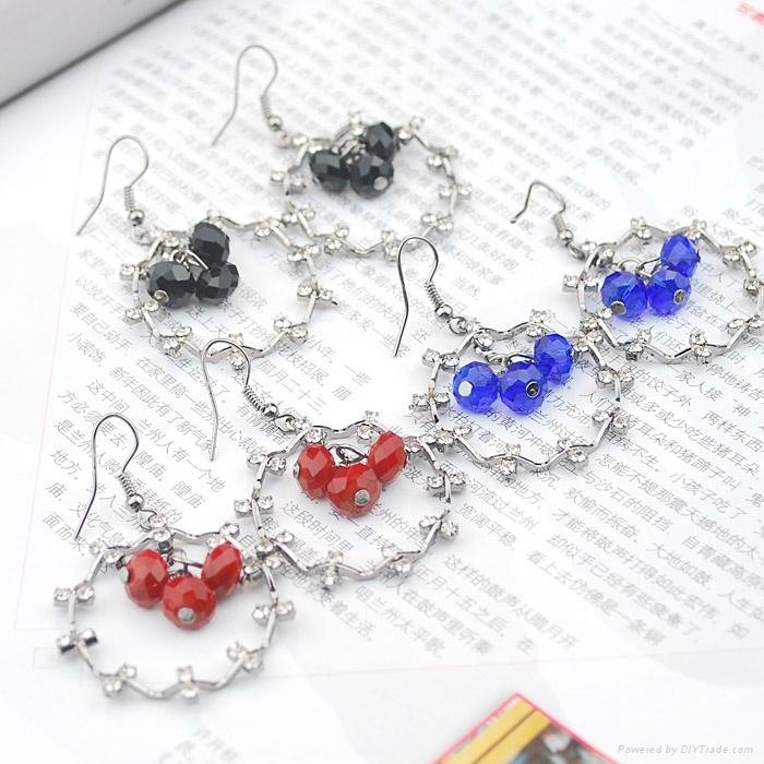 Yiwu fashion earrings jewelry accessories market 1