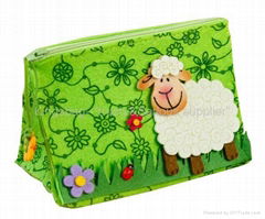 Cute Makeup Bags on Fashion And Cute Cosmetic Bag Green Color