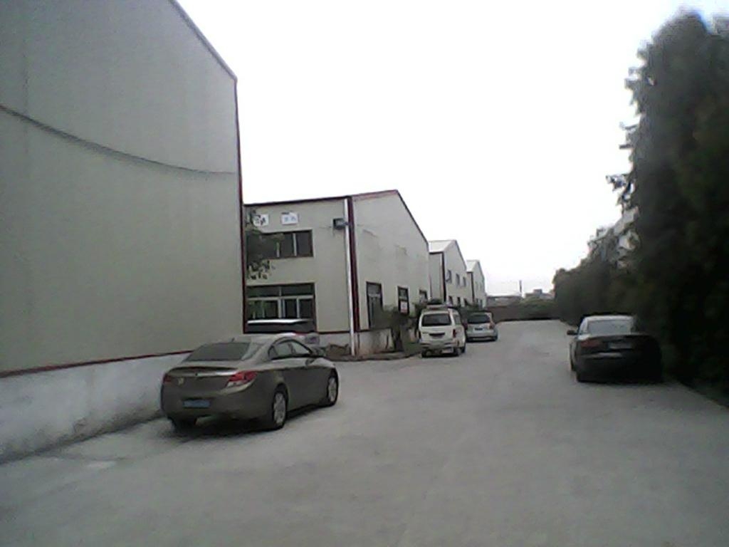 恆益祥坐落于深圳市美麗的龍華新區,于1999年自主投資創建。是一家集設計、開發、生產、加工、銷售為一體的生產專業型。 自創建以來,一直以團結,誠信,開拓,創新的經營理念;安全生產,質量第一的生產忠旨服務于各行業。員工兢兢業業,奮發上進,致使生意蒸蒸日上,我們永遠堅持質量信譽雙保障原則。 恆益祥專業生產與研發海綿、發泡棉、過濾棉、吸音棉、隔音棉、保溫棉、隔熱棉、吸水海綿、導電海綿、EVA泡棉、防靜電EVA、防靜電海綿、PORON、NBR、CR、SBR、IXPE泡棉、EPDM泡棉、PU發泡棉、發泡棉墊片