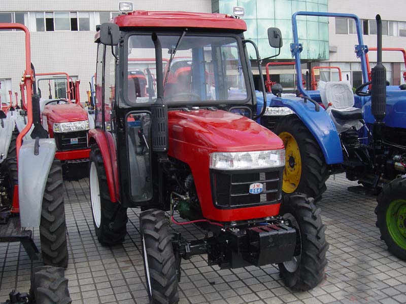 Jinma_254_tractor_with_Cab.jpg