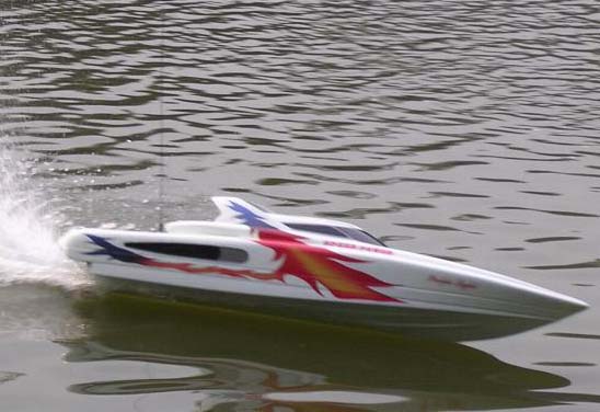 HOBBY_TOY_White_Shark_RC_Gasoline_Power_boat.jpg