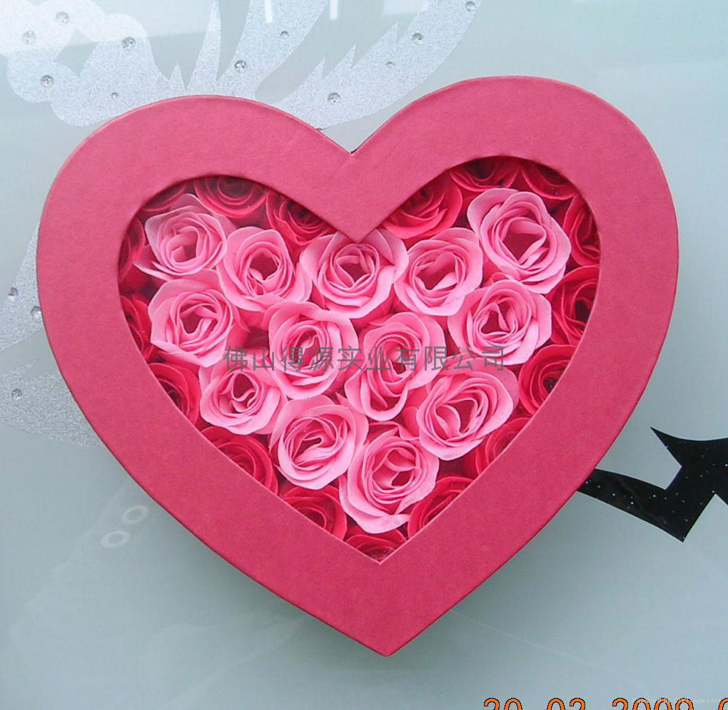 30pcs rose soap in a heart shape gift box