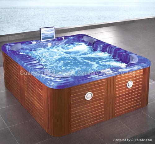 SPA_Jacuzzi_Hottub_whirlpool_massage_bathtub.jpg