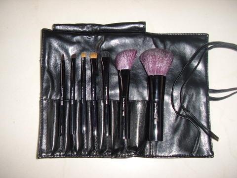 mac makeup set. MAC GOLD MAKE UP BRUSH SET
