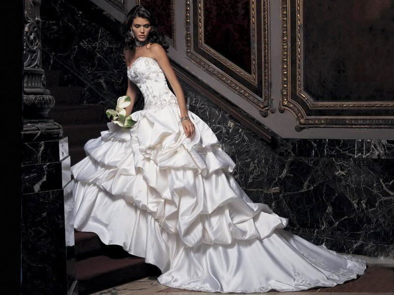 beautiful white wedding dress stunning and luxurious