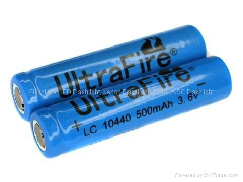 UltraFire_Lithium_AAA_10440_Li-ion_battery.jpg