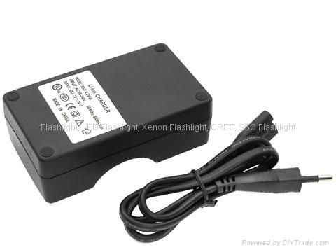 Li Ion Battery Charger. XXC-4.2V1A Li-ion BATTERY