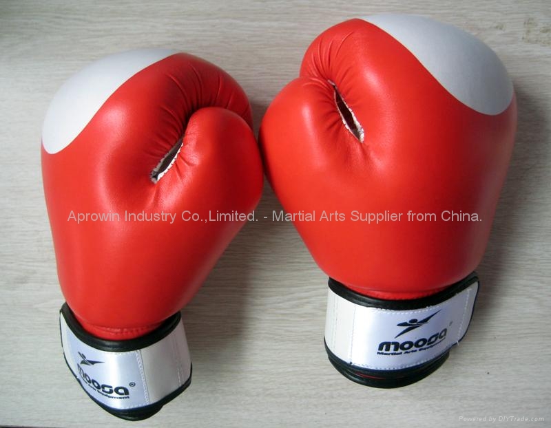 拳击手套+散打拳套