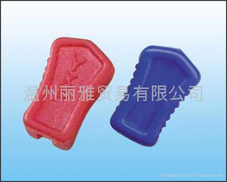 Zipper head, zipper pull,