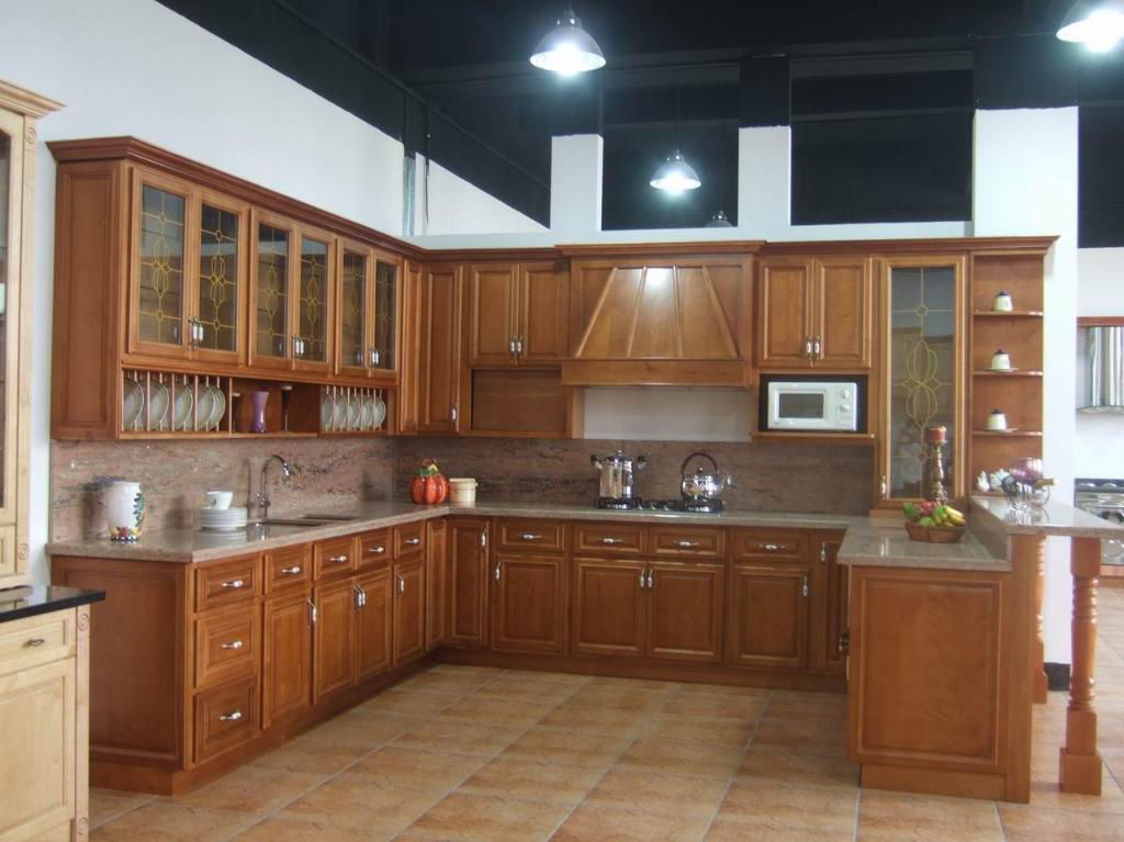 http://img.diytrade.com/cdimg/761301/6387553/0/1216178696/solid_wood_maple_kitchen_cabinet_furniture.jpg