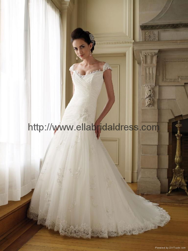 lace wedding dress classic hollywood