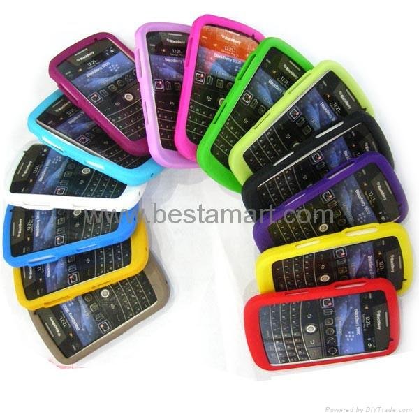 blackberry covers curve