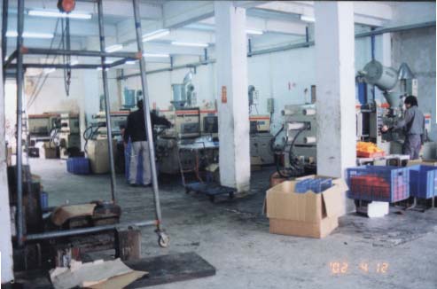 技术人员招聘-招聘注塑领班一名.包上下模,混料