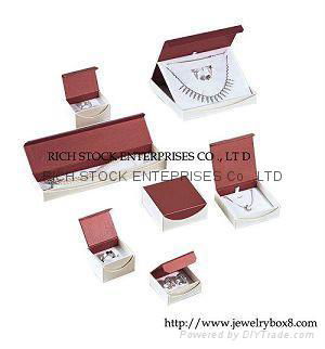 Jewelry+box+with+jewelry