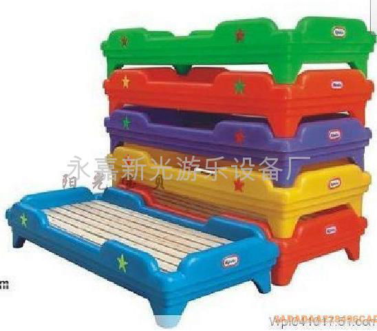 H2型塑料木板儿童床\/幼儿园床(中国浙江省生产