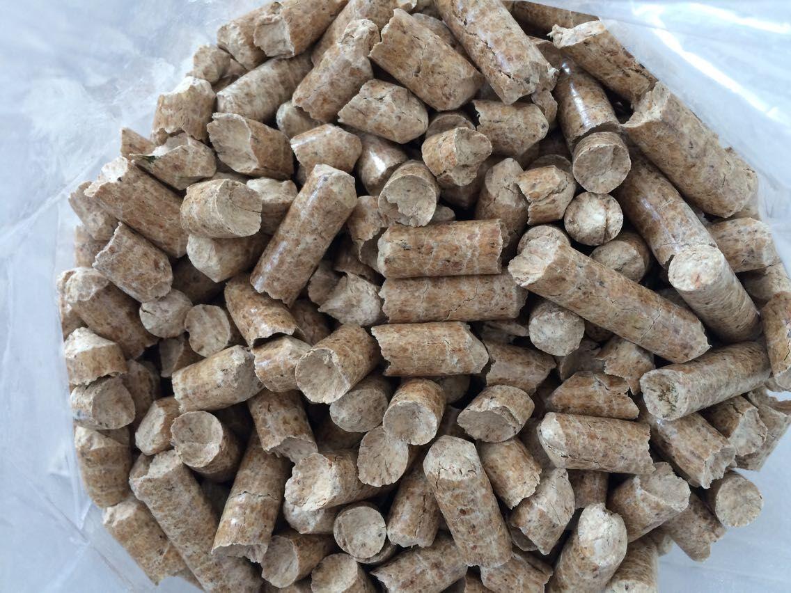 生物质松木颗粒燃料