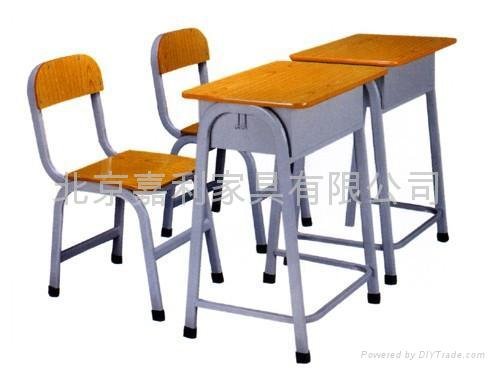 學生桌椅 4