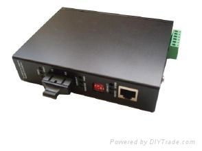 Industrial 10/100M Media Converter  1