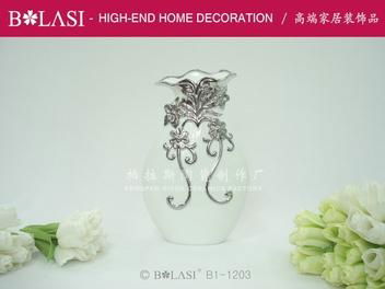 ceramic vase (bone china vase)