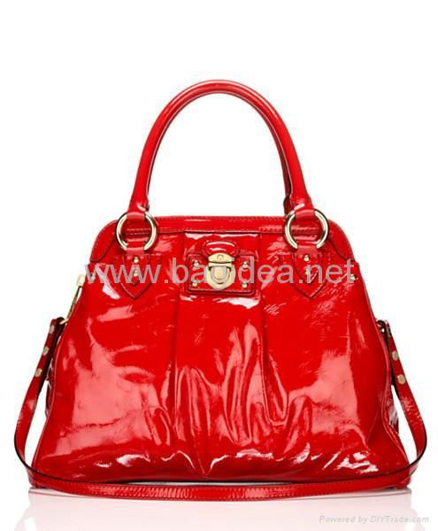 A1006 Red PU totes bag with a long handle strap 