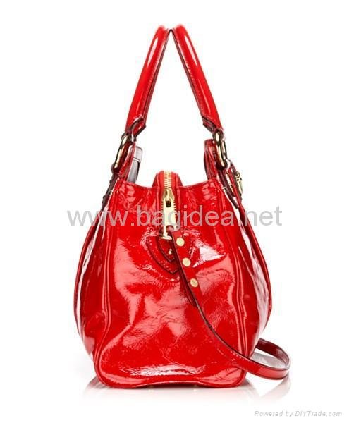 A1006 Red PU totes bag with a long handle strap  2