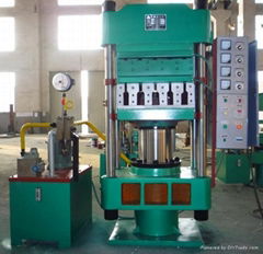 column-type vulcanizing press