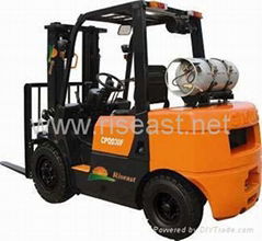 LPG forklift