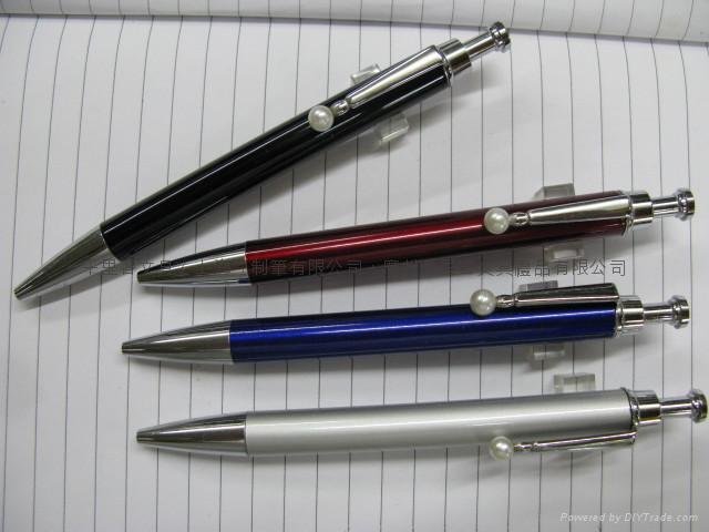 四用功能筆和圓珠筆 3