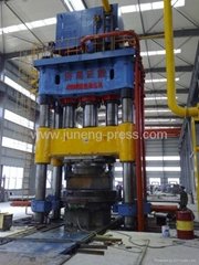 Hydraulic forging press