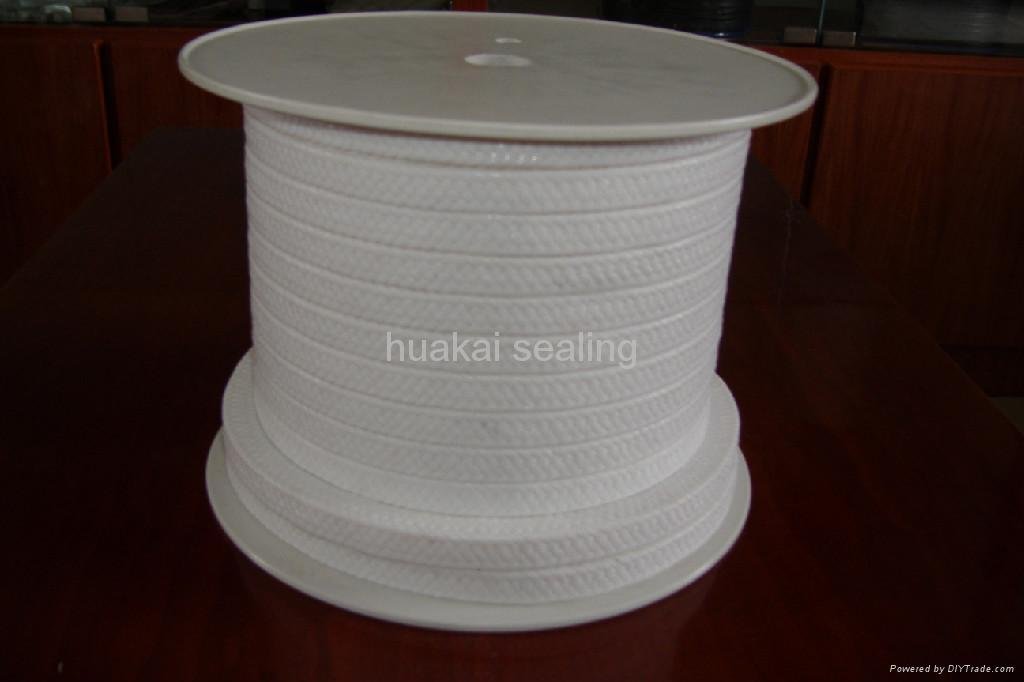 PTFE packing with oil