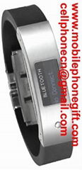 Bluetooth Bracelet with Callings Display and Anti Lose Function