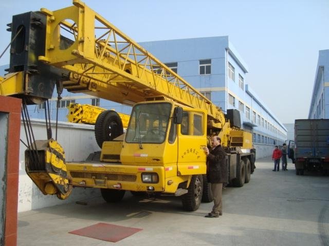 Used crane TG500E