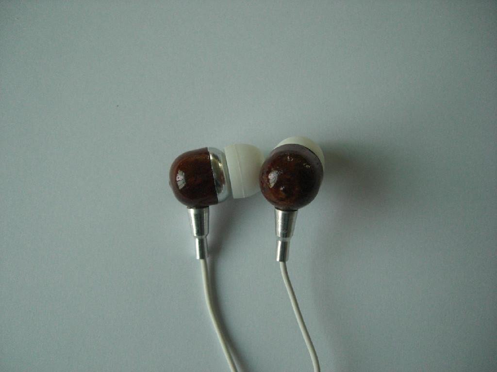 wooden earphone