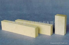 High-quality silica brick for glass furnace