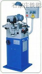 Gear grinding machine   