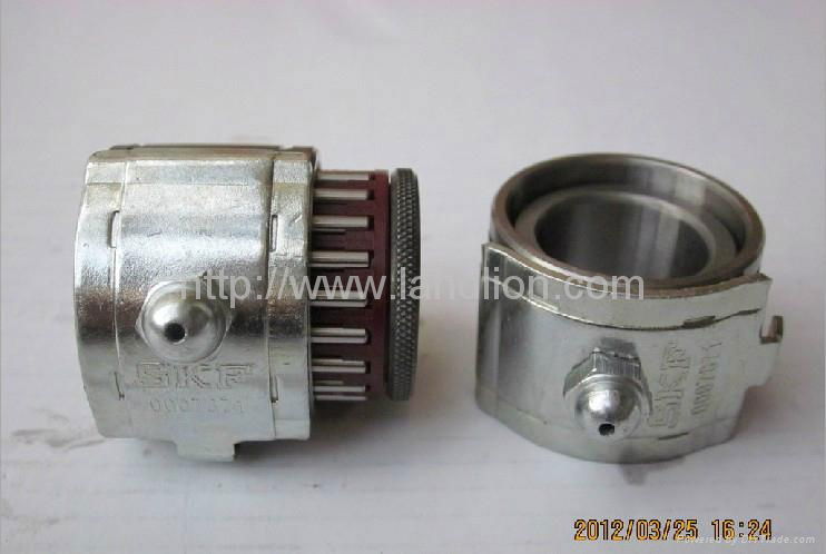 SKF UL30-0007871  Bottom Roller Bearing 2