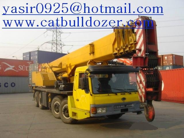 sell Used 50 ton Changjiang truck crane LT1050 2
