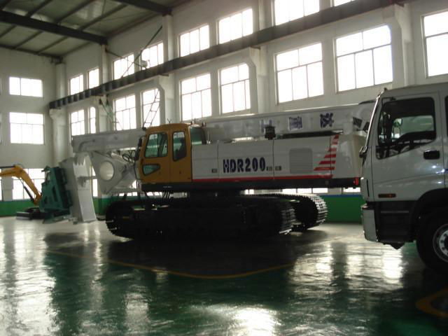 rotary drilling rig